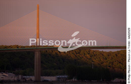 The bridge Brotonne. - © Philip Plisson / Plisson La Trinité / AA22029 - Photo Galleries - Suspended bridge