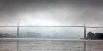 Le pont de Brotonne dans la brume. © Philip Plisson / Plisson La Trinité / AA22036 - Nos reportages photos - 16/9 horizontal