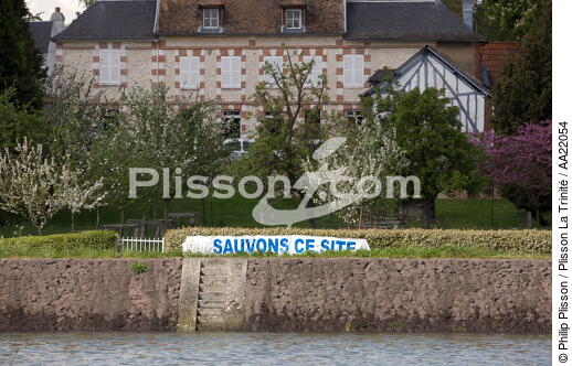 Bord de Seine. - © Philip Plisson / Plisson La Trinité / AA22054 - Nos reportages photos - Seine [la]