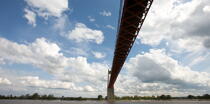 Under the bridge Tancarville. © Philip Plisson / Plisson La Trinité / AA22070 - Photo Galleries - Site of interest [76]