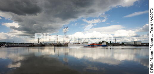 Bord de Seine. - © Philip Plisson / Plisson La Trinité / AA22072 - Nos reportages photos - Nuage