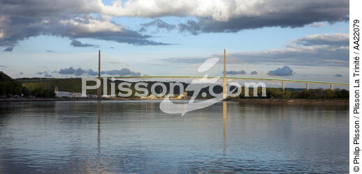 Brotonne bridge - © Philip Plisson / Plisson La Trinité / AA22079 - Photo Galleries - Suspended bridge
