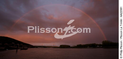 Brotonne bridge - © Philip Plisson / Plisson La Trinité / AA22081 - Photo Galleries - Suspended bridge