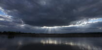 Lumière sur la Seine. © Philip Plisson / Plisson La Trinité / AA22104 - Nos reportages photos - 16/9 horizontal