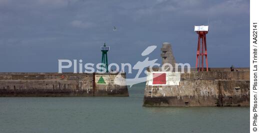 Port-en-Bessin. - © Philip Plisson / Plisson La Trinité / AA22141 - Nos reportages photos - Calvados