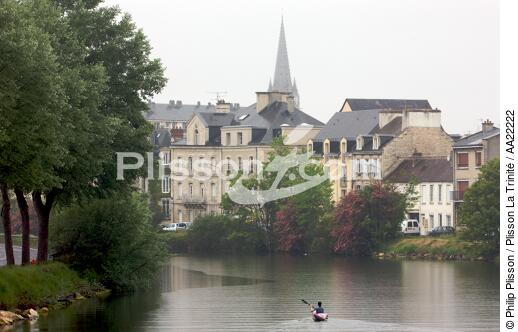 Canal from Caen to the sea - © Philip Plisson / Plisson La Trinité / AA22222 - Photo Galleries - Sport and Leisure