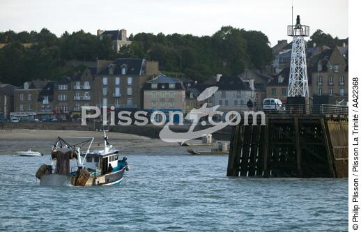 Back from fishing in Cancale. - © Philip Plisson / Plisson La Trinité / AA22368 - Photo Galleries - Town [35]