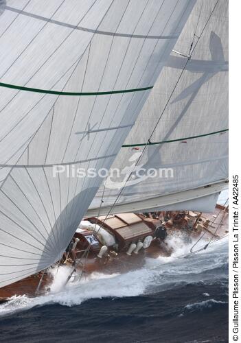 Shamrock V. - © Guillaume Plisson / Plisson La Trinité / AA22485 - Photo Galleries - Classic Yachting