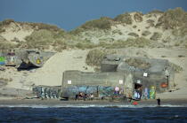 Bunker à Berck. © Philip Plisson / Pêcheur d’Images / AA22580 - Nos reportages photos - De Dunkerque à la Baie de Somme