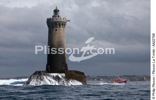 Le phare du Four. - © Philip Plisson / Plisson La Trinité / AA22768 - Nos reportages photos - Sauvetage en mer