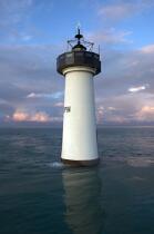 Le phare de la Pierre de Herpin. © Philip Plisson / Plisson La Trinité / AA22827 - Nos reportages photos - Ille & Vilaine