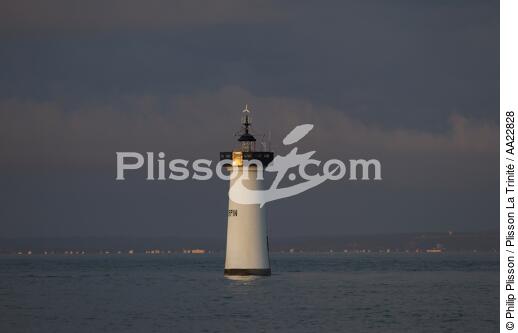 Le phare de la Pierre de Herpin. - © Philip Plisson / Plisson La Trinité / AA22828 - Nos reportages photos - Herpin