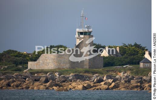 Brignogan & son phare. - © Philip Plisson / Plisson La Trinité / AA22830 - Nos reportages photos - Brignogan