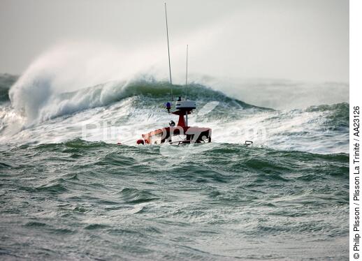 Canot de sauvetage - SNSM - © Philip Plisson / Plisson La Trinité / AA23126 - Nos reportages photos - Mer agitée