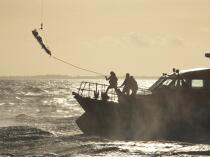 Canot de sauvetage - SNSM © Philip Plisson / Plisson La Trinité / AA23127 - Nos reportages photos - Contre-jour