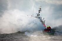 Lifeboat. © Philip Plisson / Plisson La Trinité / AA23131 - Photo Galleries - Rough seas