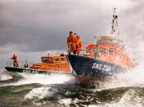 Lifeboat. © Philip Plisson / Plisson La Trinité / AA23132 - Photo Galleries - Rough seas