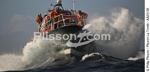 Canot de sauvetage - SNSM - © Philip Plisson / Plisson La Trinité / AA23139 - Nos reportages photos - Sauveteur en mer