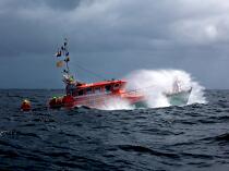 Canot de sauvetage - SNSM © Philip Plisson / Plisson La Trinité / AA23141 - Nos reportages photos - Mer agitée