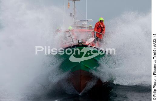 Lifeboat. - © Philip Plisson / Plisson La Trinité / AA23143 - Photo Galleries - Lifesaving at sea