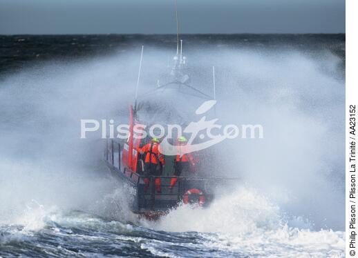 Canot de sauvetage - SNSM - © Philip Plisson / Plisson La Trinité / AA23152 - Nos reportages photos - SNSM