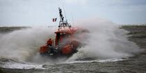 Canot de sauvetage - SNSM © Philip Plisson / Plisson La Trinité / AA23153 - Nos reportages photos - Mer agitée