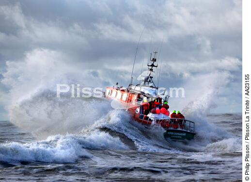 Lifeboat of Oleron island. - © Philip Plisson / Plisson La Trinité / AA23155 - Photo Galleries - Sea