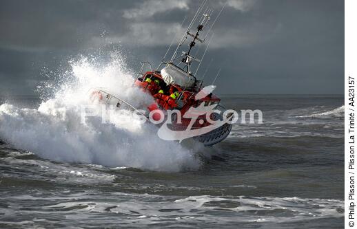 Lifeboat of Oleron island. - © Philip Plisson / Pêcheur d’Images / AA23157 - Photo Galleries - Sea Rescue