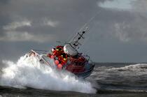 Lifeboat of Oleron island. © Philip Plisson / Plisson La Trinité / AA23158 - Photo Galleries - Rough seas