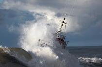Lifeboat of Oleron island. © Philip Plisson / Plisson La Trinité / AA23159 - Photo Galleries - Rough seas