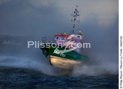 Canot de sauvetage - SNSM - © Philip Plisson / Plisson La Trinité / AA23162 - Nos reportages photos - Mer