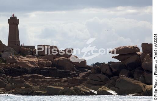 Ploumanac'h sur la côte de granit rose. - © Philip Plisson / Plisson La Trinité / AA23398 - Nos reportages photos - Côtes d'Armor