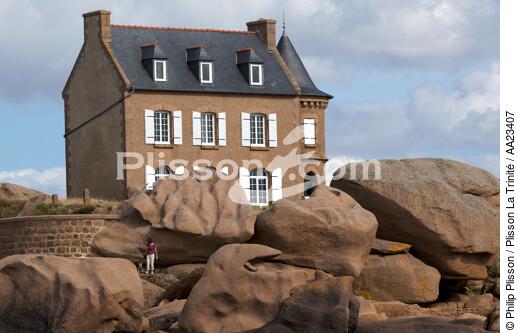 Ploumanac'h sur la côte de granit rose. - © Philip Plisson / Plisson La Trinité / AA23407 - Nos reportages photos - Côtes d'Armor