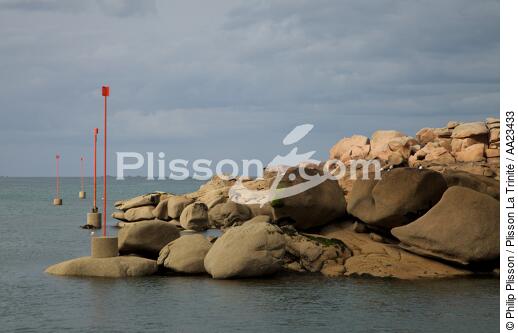 Ploumanac'h sur la côte de granit rose. - © Philip Plisson / Plisson La Trinité / AA23433 - Nos reportages photos - Site [22]