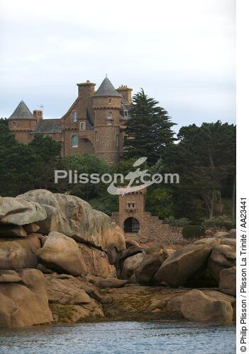Le château de Costaéres à Ploumanac'h - © Philip Plisson / Plisson La Trinité / AA23441 - Nos reportages photos - Ville [22]