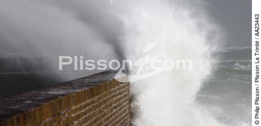 Quiberon on a stormy weather. - © Philip Plisson / Plisson La Trinité / AA23443 - Photo Galleries - Storm at sea