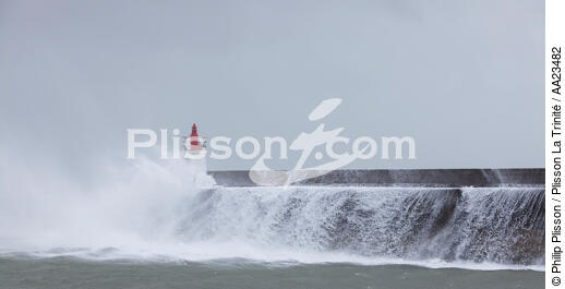 Coup de vent sur Quiberon - © Philip Plisson / Plisson La Trinité / AA23482 - Nos reportages photos - Môle