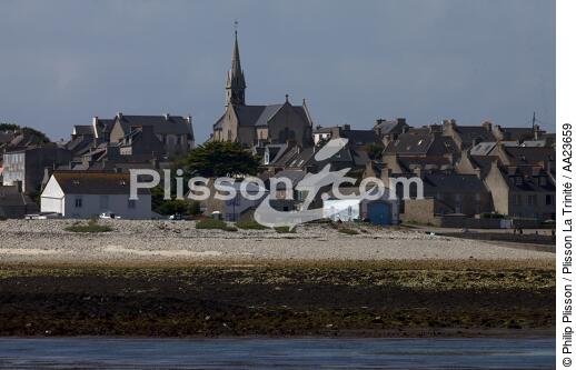 Moléne island - © Philip Plisson / Plisson La Trinité / AA23659 - Photo Galleries - Church steeple