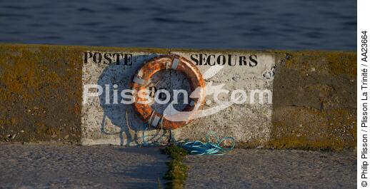 Moléne island - © Philip Plisson / Plisson La Trinité / AA23664 - Photo Galleries - Elements of boat