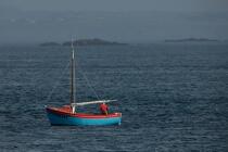 Molène island © Philip Plisson / Plisson La Trinité / AA23675 - Photo Galleries - Local fishing in small boats