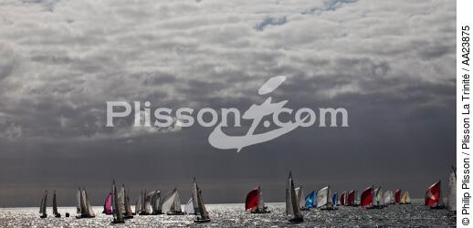 Spi Ouest-France in Quiberon Bay, 2010 edition. - © Philip Plisson / Plisson La Trinité / AA23875 - Photo Galleries - Stormy sky