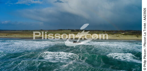 Bay of Audierne - © Philip Plisson / Plisson La Trinité / AA23926 - Photo Galleries - Bunker
