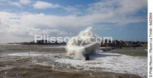Lomner - © Philip Plisson / Plisson La Trinité / AA23934 - Photo Galleries - Storm at sea