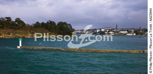 Douarnenez - © Philip Plisson / Plisson La Trinité / AA23944 - Photo Galleries - High tide