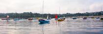 Early morning in the Bay of Morlaix. © Philip Plisson / Plisson La Trinité / AA24021 - Photo Galleries - Caravel (dinghy)