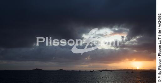Baie de Morlaix. - © Philip Plisson / Plisson La Trinité / AA24062 - Nos reportages photos - Astre