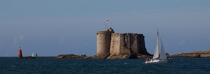 Le château du Taureau dans la baie de Morlaix. © Philip Plisson / Plisson La Trinité / AA24085 - Nos reportages photos - Monument historique