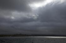 In front of the Cross Corsen. © Philip Plisson / Plisson La Trinité / AA24094 - Photo Galleries - Stormy sky