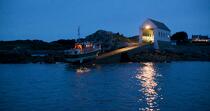 Launching the lifeboat to the island of Batz. © Philip Plisson / Plisson La Trinité / AA24098 - Photo Galleries - Night