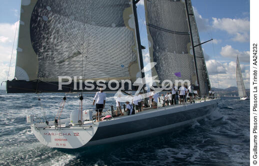 Mari-Cha IV - © Guillaume Plisson / Plisson La Trinité / AA24232 - Nos reportages photos - Monocoque de course